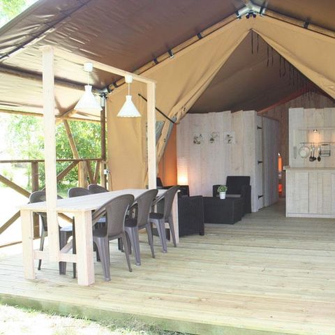 Canvas and wooden tent 5 persons - VIP LODGE 55 m² (55 m²)