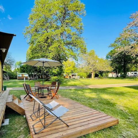 Canvas and wooden tent 5 persons - Safari tent (without sanitary facilities)
