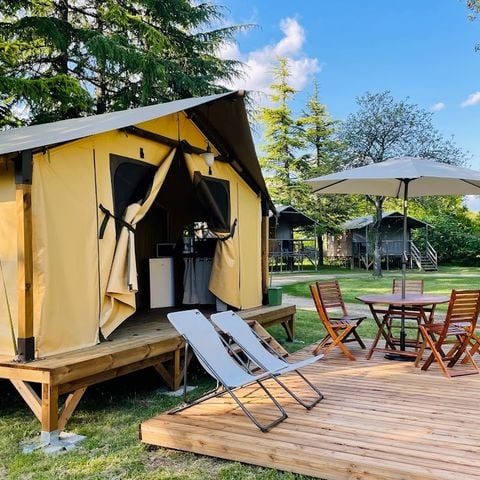 Canvas and wooden tent 5 persons - Safari tent (without sanitary facilities)