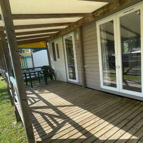 Mobile home 6 persons - 2 bedrooms / Air conditioning - covered terrace
