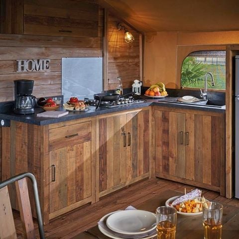 CANVAS AND WOOD TENT 7 people - kenya