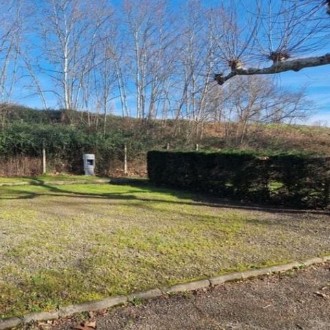 EMPLACEMENT - avec électricité