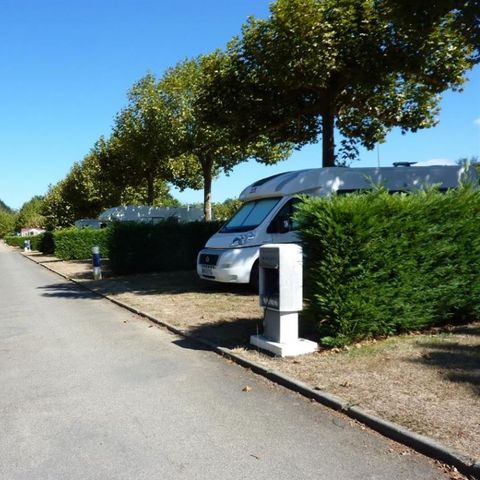 PLOT - with electricity