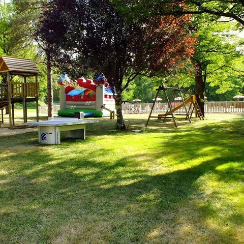 PLOT - Pitch + 1 car + tent, caravan or motor home