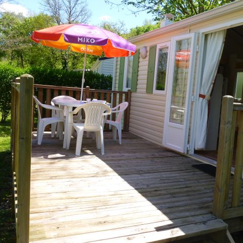 Mobilheim 5 personen - Mobilheim 2 Zimmer - halbüberdachte Terrasse
