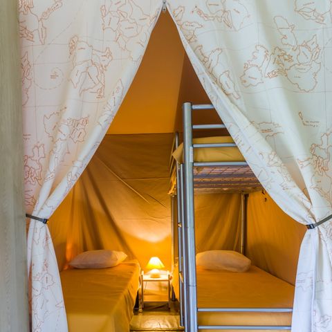 Canvas and wooden tent 4 persons - 2-bedroom lodge tent