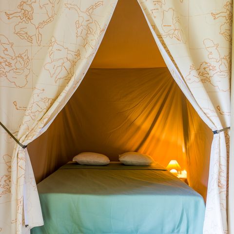 Canvas and wooden tent 4 persons - 2-bedroom lodge tent