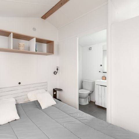 Stacaravan 4 personen - Stacaravan Premium 32m² (2 kamers - 2 badkamers) + Afwasmachine + 15m² halfoverdekt terras