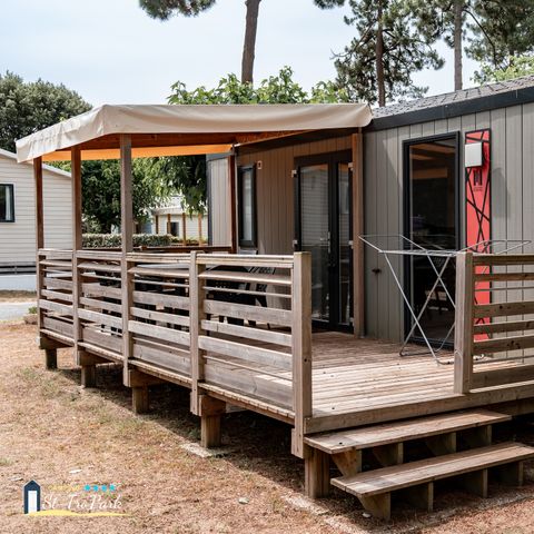 Stacaravan 6 personen - Stacaravan Premium 33m² (3 kamers) + Afwasmachine + bed van 160cm + halfoverdekt terras van 15m²