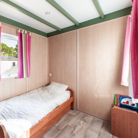 CHALET 4 people - Premium Chalet 32m² (2 bedrooms) reserved for people with reduced mobility with air conditioning