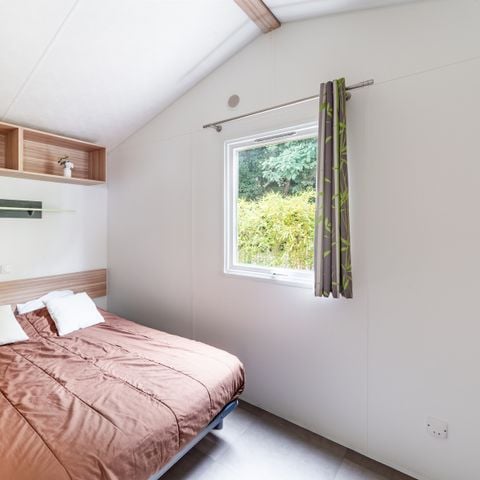 Mobilheim 4 Personen - Mobilheim Confort 27.5m² (2 Zimmer) + halbüberdachte Holzterrasse 11m².