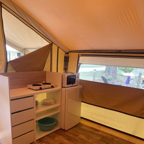 Safarizelt 4 personen - Holzboden, 2 Schlafzimmer, ausgestattete Küche, Terrasse