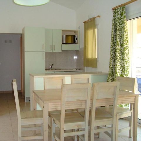 VILLA 8 people