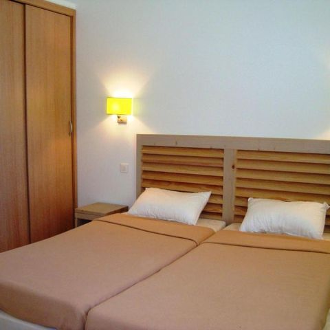 VILLA 8 people