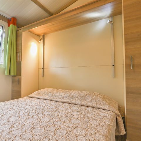 Stacaravan 5 personen - Klassiek | 2 Slaapkamers | 5 Pers. | Op palen | Enkel terras | Airconditioning.