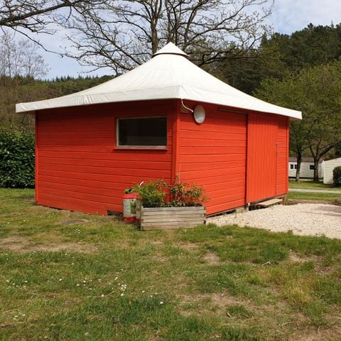 Tente en toile et en bois 4 personnes - La Cabane 16m² (2 chambres) sans sanitaires 4 pers