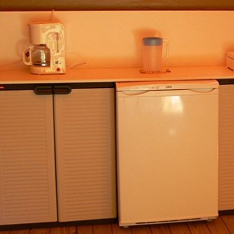 Mobilheim 3 Personen - Mobilheim 2/3 Plätze + Platz für Babybett . TV 3/4 Pers.