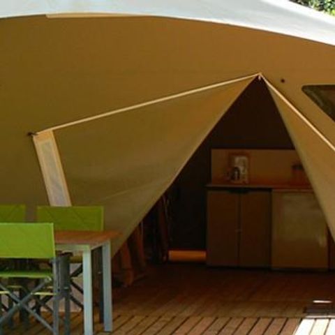 Tente en toile et en bois 5 personnes - Petit Lodge 20m² (2 chambres) sans sanitaires 5 pers