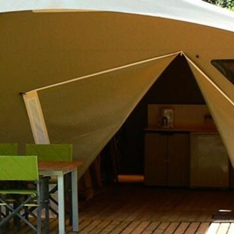 Tente en toile et en bois 5 personnes - Petit Lodge 3 Pièces 5 Personnes Sans Sanitaire