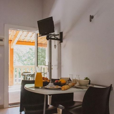 MAISON 3 personnes - EAU VIVE TERRASSE COUVERTE TV