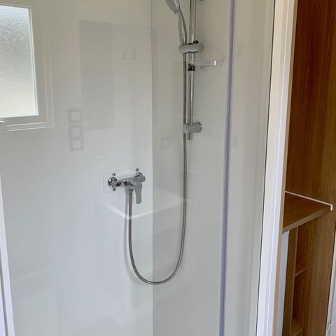 STAANPLAATS - PREMIUM staanplaats / Individueel sanitair