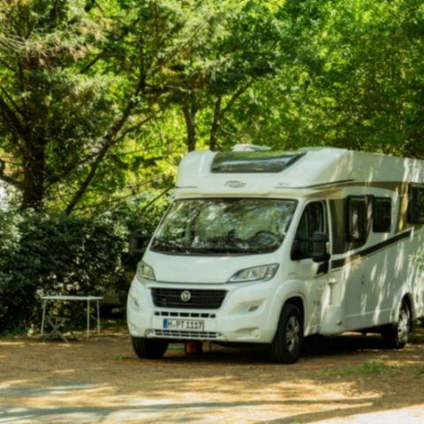PARCELA - emplazamiento camping-car caravana furgoneta