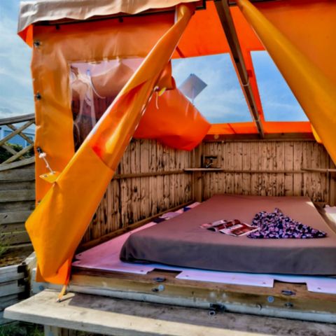 UNUSUAL ACCOMMODATION 2 people - CAMP ETOILE (without sanitary facilities)