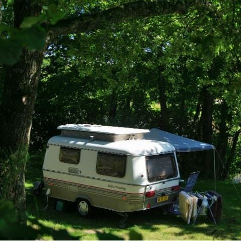 PARCELA - Con electricidad de 10 A