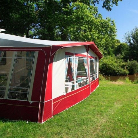 Pitch - With 10A electricity and water