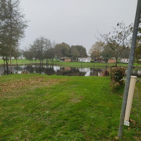 Stellplatz - Stellplatz mit 10A Strom und Wasser für Wohnwagen und Wohnmobile