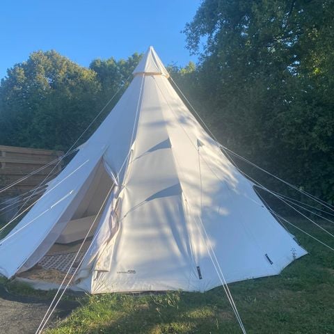 Tent 4 personen - Tipi tent - gedeelde sanitaire voorzieningen