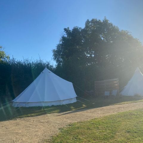 Tente 4 personnes - Tente Tipi - sanitaires communs