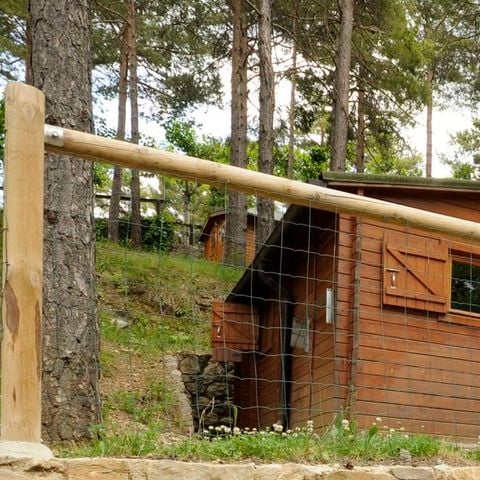 HÉBERGEMENT INSOLITE 2 personnes - CABAÑA DE MADERA BASIC FAMILY