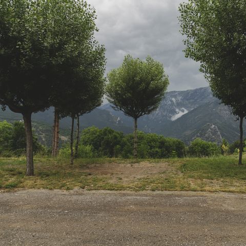 EMPLACEMENT - Emplacement Premium - Les tentes ne sont pas autorisées