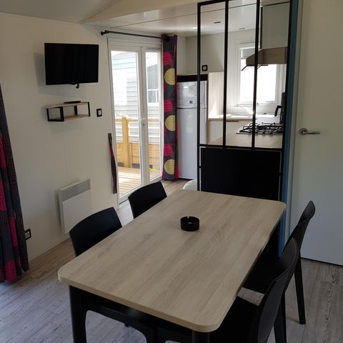 Stacaravan 5 personen - Stacaravan Premium 32 m² 2 kamers + terras 12m² halfoverdekt (9m²) + TV + airconditioning 4/5 pers