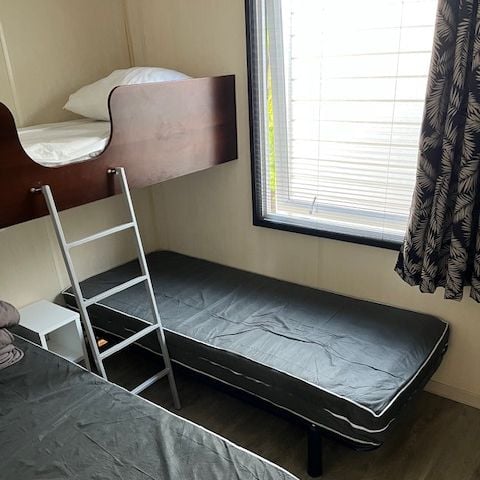 MOBILHOME 5 personnes - Mobil home Standard 32 m² 2 chambres + terrasse 12m² semi-couverte (9m²) 4/5 pers