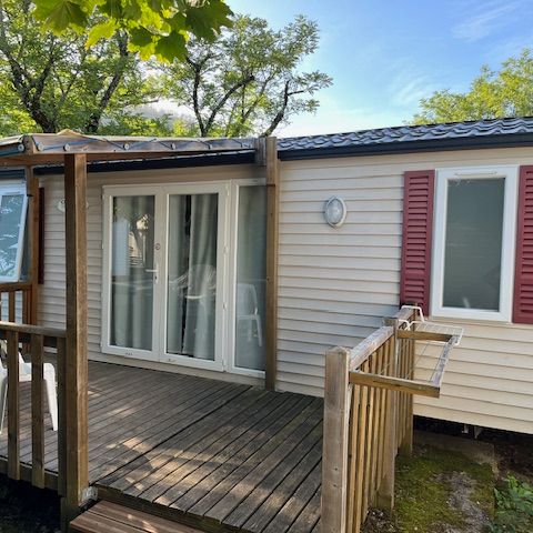 Stacaravan 5 personen - Stacaravan Standard 32 m² 2 kamers + terras 12m² halfoverdekt (9m²) 4/5 pers