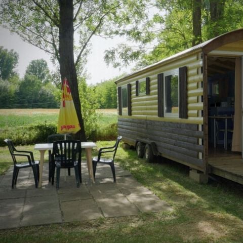 HÉBERGEMENT INSOLITE 4 personnes - Roulotte Arizona (grande caravane) - 4 pers