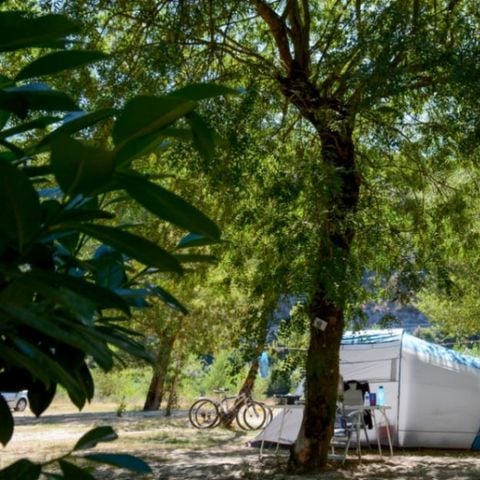 Stellplatz - Privileg am Flussufer