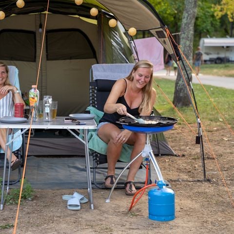STAANPLAATS - RCN la Bastide in de Ardèche | Kampeerplaats (inclusief 2 personen)