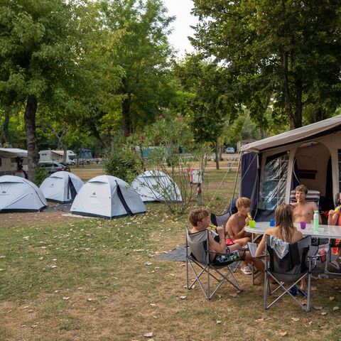 STAANPLAATS - RCN la Bastide in Ardèche | Kampeerplaatsen