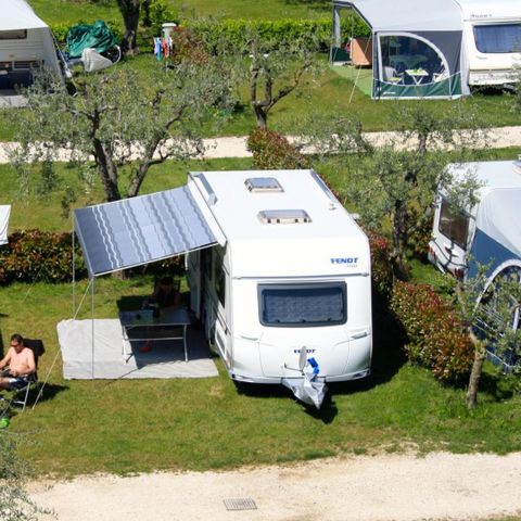 PLOT - Pitch Comfort Large - 75m² - 6 AMP