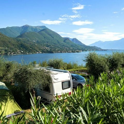 PARCELA - Parcela con vistas al lago - 85m² - 10 AMP