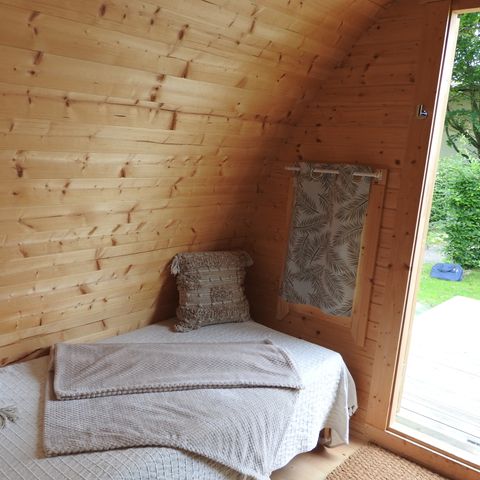 UNUSUAL ACCOMMODATION 2 people - POD + PRIVATE JACUZZI - 1 Bedroom