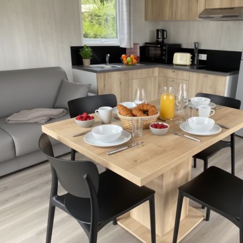 BUNGALOW 4 personnes - MOBIWOOD 36 avec son JACUZZI PRIVATIF - 2 Chambres