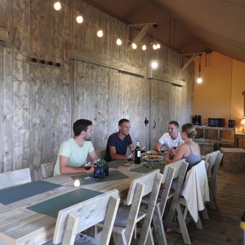 CANVAS AND WOOD TENT 5 people - LUXURY SAFARI LODGE