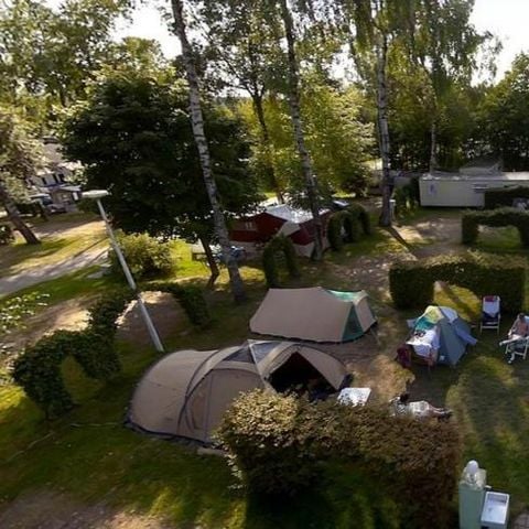 Kampeerplaats - GEDEELDE PLAATS 1 PERS 1 TENT + FIETS