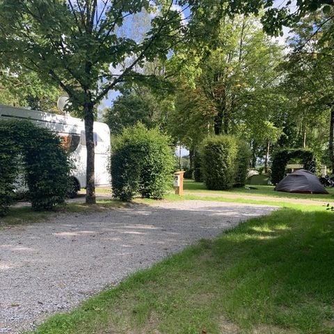 Emplacement - EMPLACEMENT GRAND CONFORT STABILISE (ELECTRICITE-EAU-EVACUATION SUR L'EMPLACEMENT)