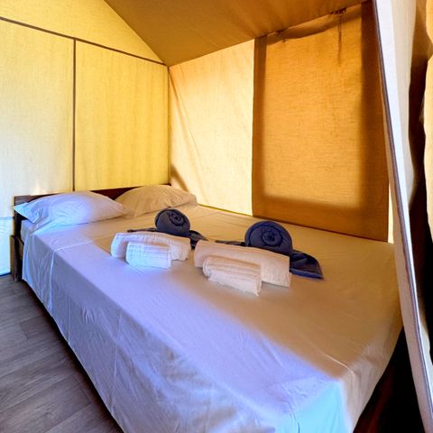 Canvas and wooden tent 5 persons - Klahari Lodge
