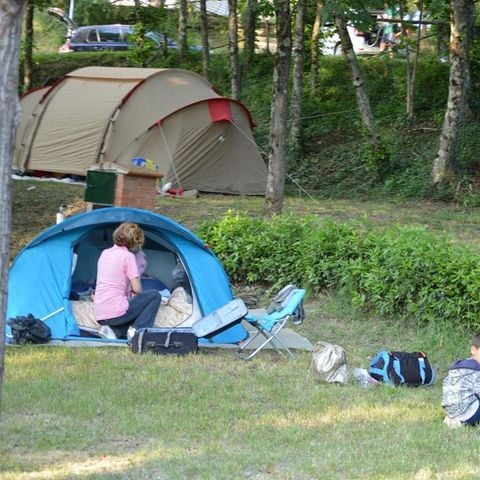 Pitch - Pitch for car or motorbike and tent